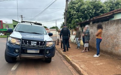 Mulher é presa pela PM após agredir idoso e atual companheiro 