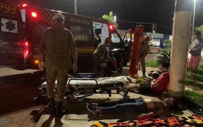 Veja o vídeo: Universitários sofrem acidente com moto e são socorridos pelo Corpo de Bombeiros de Três Lagoas