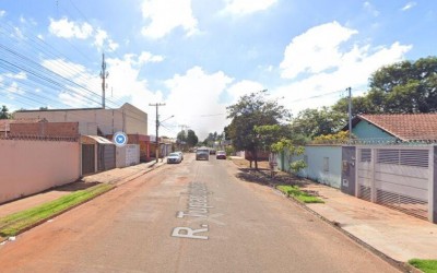 Idoso 'mexe' com mulher em supermercado, marido não gosta e pancadaria come em Campo Grande 