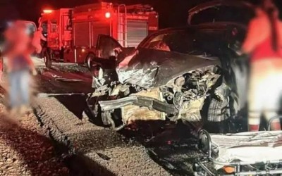 Três pessoas ficam feridas após colisão frontal na BR 158