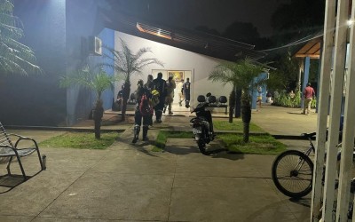 Mulher surta e faz “quebra quebra” no prédio no Centro POP 