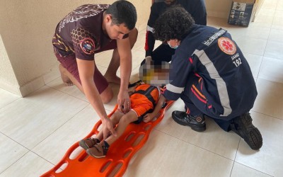 Veja o vídeo: Mãe que estava com a filha de 4 anos sofrem acidente no bairro Interlagos 