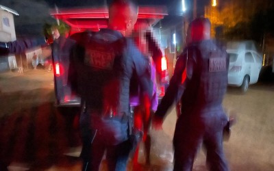 Veja o vídeo: Mulher que bateu em carro parado no Condomínio 'EMA