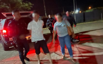 Homem é preso pelo GETAM e Rádio Patrulha após agredir esposa no bairro Paranapungá