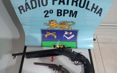 Homem é preso depois de agredir esposa e ser flagrado com armas no Novo Oeste