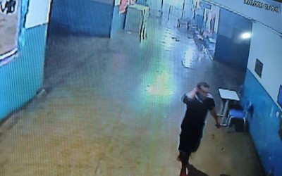 Criminosos invadem escola na Capital e defecam em instalações de escola 