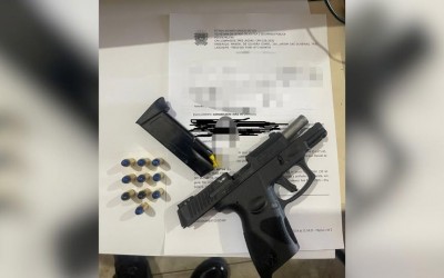 Homem é preso por Porte Ilegal de Arma de Fogo Enquanto Estava Acompanhado de Criança de 6 Anos em Três Lagoas