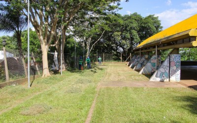 Secretaria de Esporte realiza melhorias na quadra poliesportiva do Bairro Jupiá