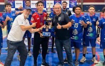 Escola Edwards Corrêa é a grande campeã do torneio de handebol masculino