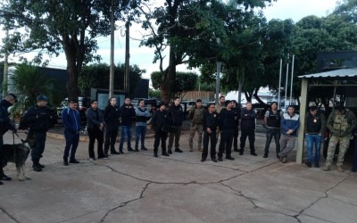 Megaoperação realizada pela Polícia Civil, PM, GARRAS e Polícia Penal prende várias pessoas e localiza drogas, arma e munições em Três Lagoas 