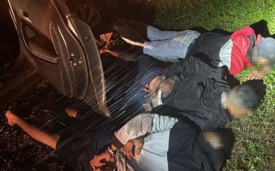 Trio armado invade casa, faz família refém e acaba preso após perseguição na BR-158  