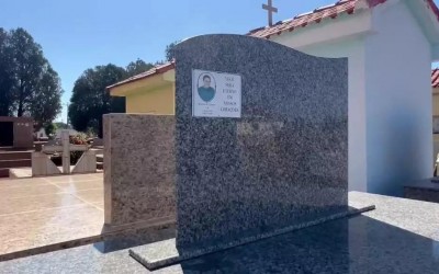 Vandalismo no túmulo do radialista Romeu de Campos Júnior é crime e será investigado: “Não vamos permitir esse desrespeito”, diz família