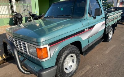 Informação publicitária: Vendo Chevrolet D-20 Custom De Luxe ano 1992