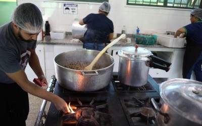 Seis escolas estaduais de Três Lagoas recebem gás natural encanado e abandonam uso de botijões