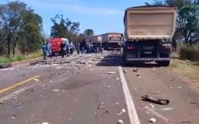    Tragédia na BR-262: Acidente entre carreta e caminhão mata duas pessoas na estrada conhecida como “rodovia da morte”