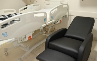 Hospital Auxiliadora: 14 novas poltronas para acompanhantes são adquiridas com recursos da 6ª Costelada Beneficente