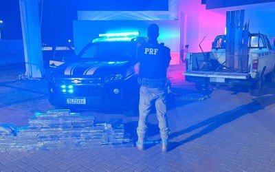  PRF apreende 128 kg de maconha em veículo com fundo falso 