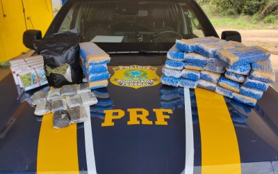 PRF apreende drogas e cigarros contrabandeados durante fiscalização na BR-262