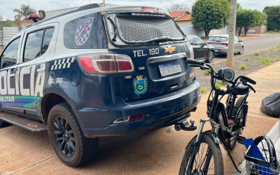 “A casa caiu”: Força Tática flagra menores pintando bicicleta elétrica furtada em Três Lagoas e acaba com a “farra’ do grupo 