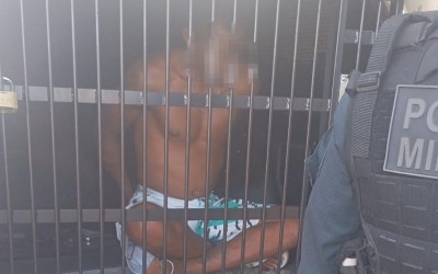 Nem a tornozeleira salvou: Homem desobedece ordem da Justiça ao se aproximar da ex e acaba preso pela PM