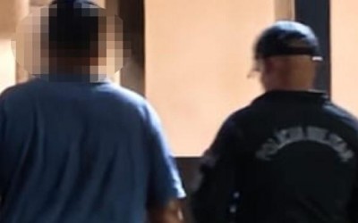 Sentado debaixo de árvore, foragido por crime de trânsito é reconhecido e preso pela PM em Três Lagoas