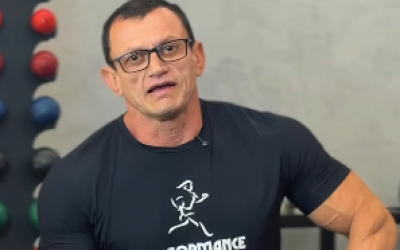 “Mestre Sapela” transforma origem humilde em história de superação, conhecimento e inspiração