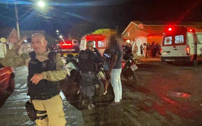 VEJA O VÍDEO: Motorista de Gol não respeita o “PARE”, atinge casal em moto que é arremessada por 15 metros e motociclista sofre traumatismo craniano em Três Lagoas