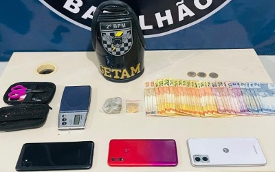 “Minha mãe não deixou traficar em casa”: Jovem de 18 anos aluga imóvel para vender drogas e acaba preso pelo GETAM em Três Lagoas