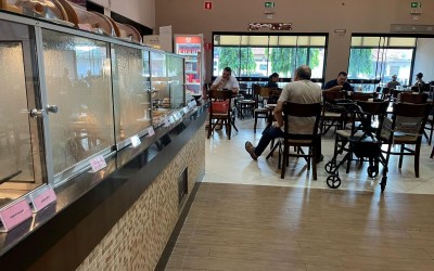Domingo de eleições começa com movimento tímido em padarias de Três Lagoas