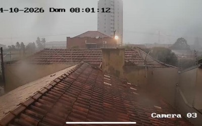 VEJA O VÍDEO: Chuva e vento chegam a Três Lagoas no início da votação das eleições 2026