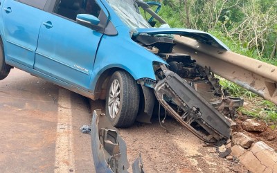 VEJA O VÍDEO: Trânsito fica totalmente interditado no anel viário da BR-262 após acidente grave entre Fox e micro-ônibus em Três Lagoas