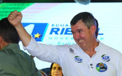 Governador conquista novo mandato nas urnas e seguirá à frente do Estado por mais quatro anos