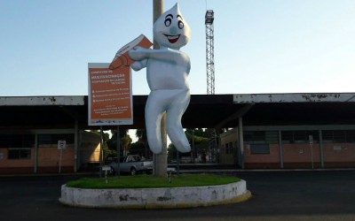 Boneco para campanha de vacinação custou mais de sete mil reais