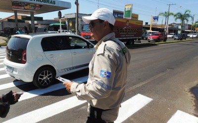Agente de trânsito é agredido durante abordagem 