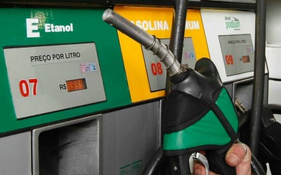 Preço da gasolina pode cair R$ 0,05 nos postos com nova redução