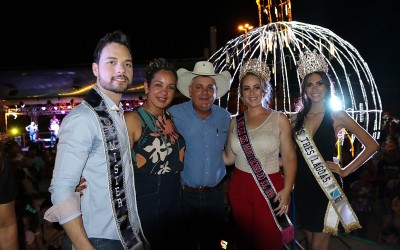 Decoração e iluminação de Natal é inaugurada com aplausos da população três-lagoense