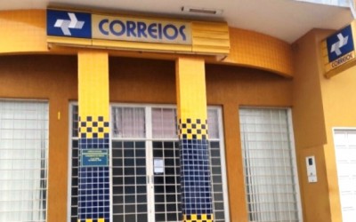 20 mil são levados do Correios: 8 funcionários ficaram refém em assalto