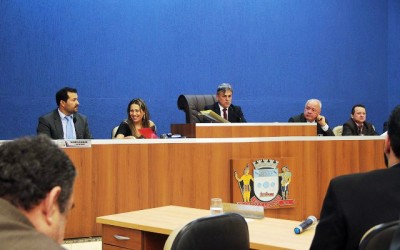 Câmara faz sessão extraordinária para limpar a pauta de 2016