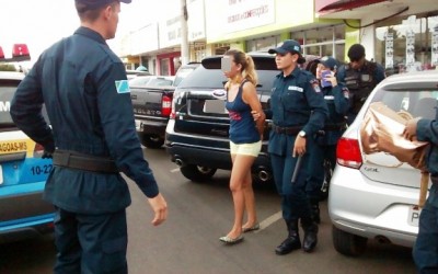 Mulheres são presas por furtarem mais de R$7.000,00 em mercadoria de loja de confecções