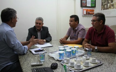 Prefeito Guerreiro quer reforçar trabalho na cidade com apoio de internos da Colônia Penal