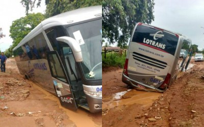 Ônibus com trabalhadores atola em rua de Três Lagoas e quase tomba
