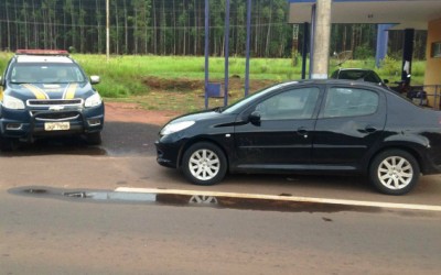 Em Três Lagoas, jovem é preso com carro roubado e clonado