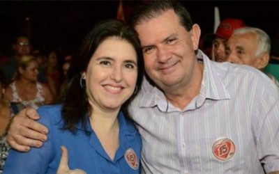 Líder do PMDB quer trocar Assembleia pela Câmara e ficar perto da esposa no Congresso