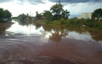Whats Repórter mostra ruas do bairro Santa Lurdes após chuva 