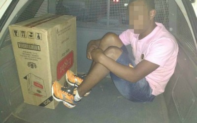 Trio tenta furtar carga de cigarros apreendidas pela polícia federal e acabam detidos