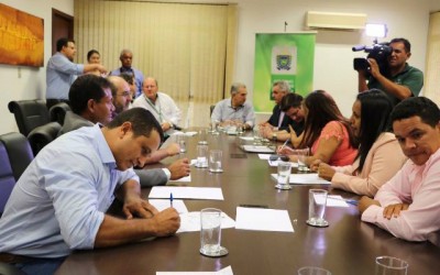 Silverado acompanha Prefeito Angelo Guerreiro e André Bittencourt em visita a Reinaldo Azambuja