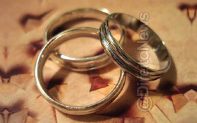 Mulher descobre traição, marca encontro com amante do marido e é agredida