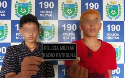 Menores assaltam vítima de 14 anos e roubam celular