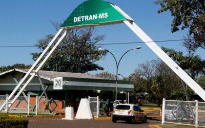 Por suspeita de fraude em licitação, Justiça suspende portaria do Detran-MS