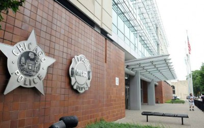 Polícia dos EUA detém adolescente por suposto estupro divulgado no Facebook
